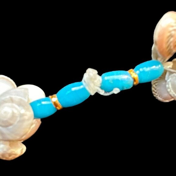 Lariat Seashell Snail Cluster Beads with Blue Bead Resin Spacer Necklace - Picture 7 of 8
